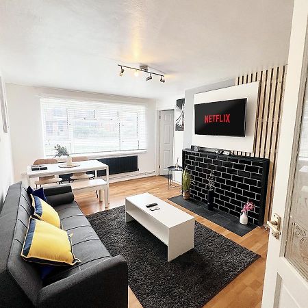 Cosy Croydon Apt Sleeps 5 Exterior photo